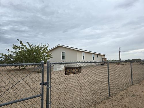 3689 N Avra Rd, Golden Valley, AZ, 86413-8061 | Card Image