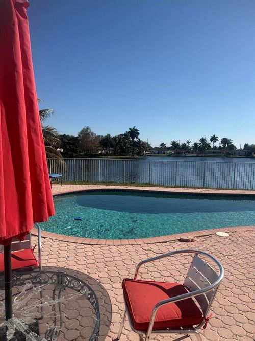 2181 Nw 94th Avenue, Pembroke Pines, FL, 33024 | Card Image