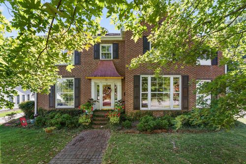 307 W Main St, Smithville, TN, 37166-1211 | Card Image