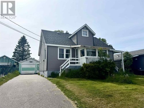 38 3rd Ave, Wawa, ON, P0S | Card Image