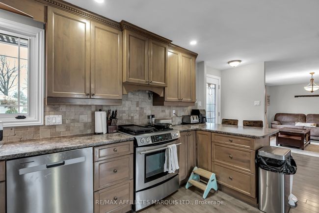 5 Fraser St, House other with 3 bedrooms, 2 bathrooms and 5 parking in Saint Andrews West ON | Image 9
