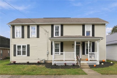 49 W 8th St, Dresden, OH, 43821-9732 | Card Image