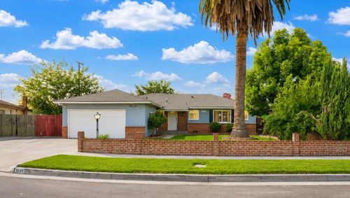 3849 Dayton Ave, Fresno, CA, 93726-5901 | Card Image