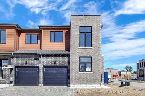 94 Fairlane Ave, Barrie, ON, L9J0M5 | Card Image