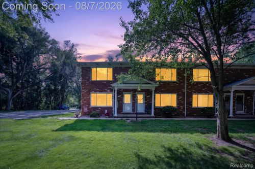 5116 Kintyre Ln, Brighton, MI, 48116-9725 | Card Image