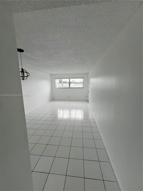 411-220 Sw 9th Ave, Hallandale Beach, FL, 33009 | Card Image