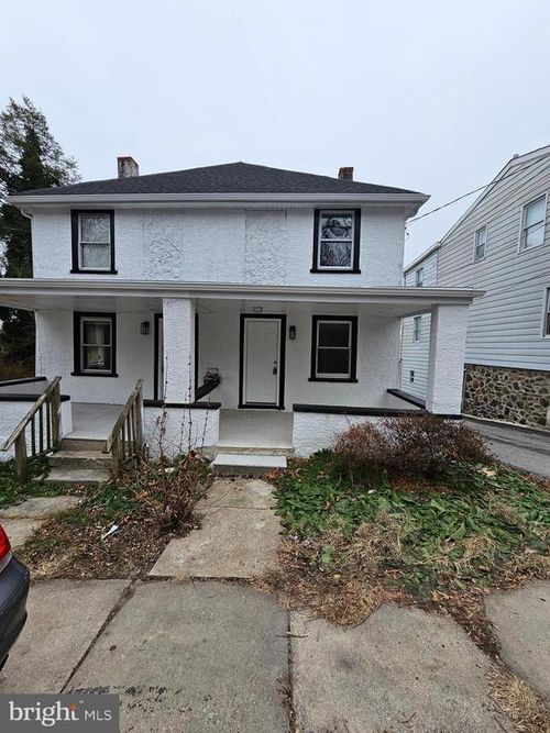 48 Old Lancaster Rd, DEVON, PA, 19333-1307 | Card Image