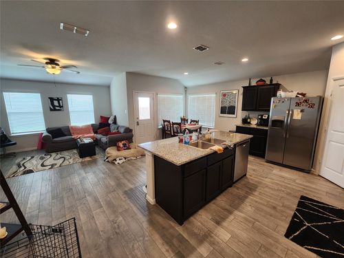 9240 Castorian Dr, Fort Worth, TX, 76131-4368 | Card Image