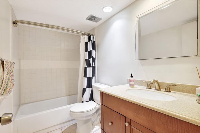 1645 - 1645 Nw 81 St Way, Condo with 3 bedrooms, 2 bathrooms and null parking in Plantation FL | Image 19