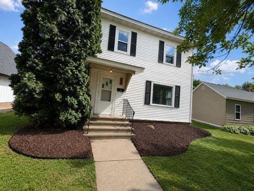 111 W 7th St, Morris, MN, 56267-1803 | Card Image