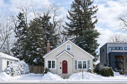 2316 New St, Burlington, ON, L7R1J5 | Card Image
