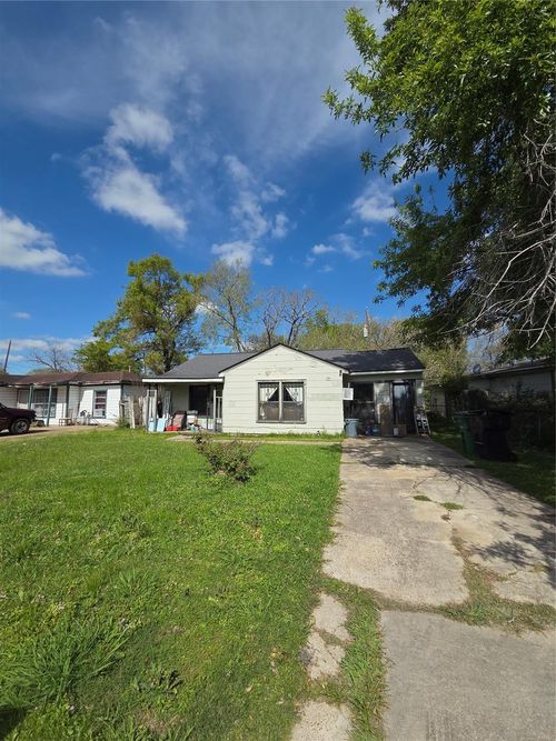 7314 Forrestal St, Houston, TX, 77033-3437 | Card Image