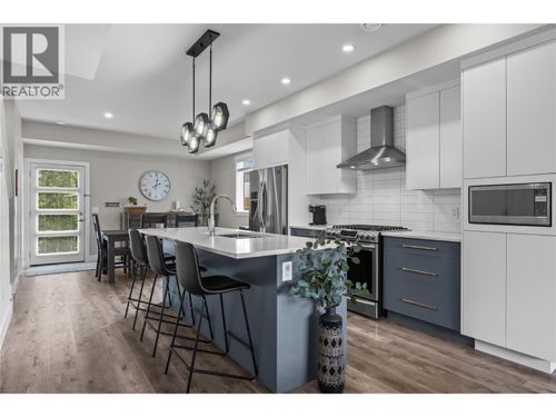 2-771 Raymer Ave, Kelowna, BC, V1Y4Z7 | Card Image