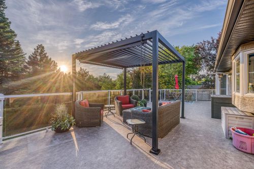 5011 Viceroy Dr Nw, Calgary, AB, T3A0V2 | Card Image