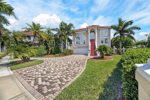 6107 Marbella Blvd, APOLLO BEACH, FL, 33572-2903 | Card Image