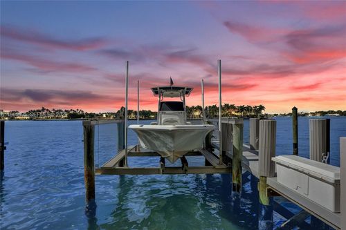 apt-8n-301 N Birch Rd, Fort Lauderdale, FL, 33304-4282 | Card Image