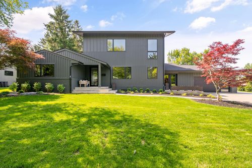 2777 Donna Dr, Upper Arlington, OH, 43220-4506 | Card Image