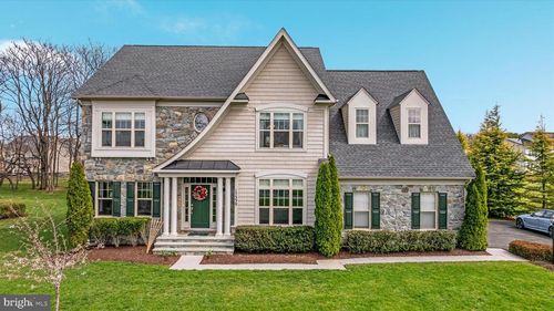 17330 Harmony Vista Dr, Hamilton, VA, 20158-9747 | Card Image