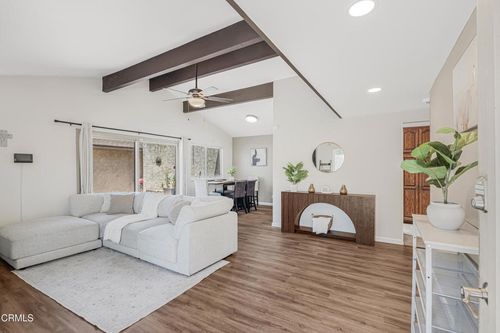 246 W Vineyard Ave, Oxnard, CA, 93036-2007 | Card Image