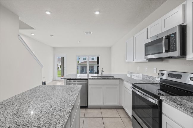 275 Blueberry Ln, Townhouse with 3 bedrooms, 2 bathrooms and null parking in DAVENPORT FL | Image 35