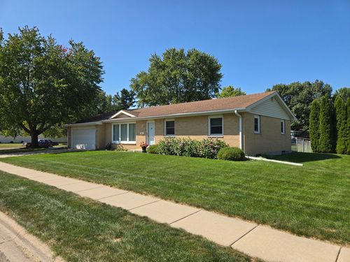 206 Joanne Ln, Rochelle, IL, 61068-1069 | Card Image