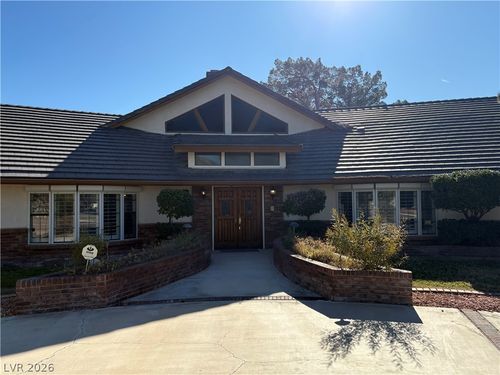 3120 S Pioneer Way, Las Vegas, NV, 89117-3208 | Card Image