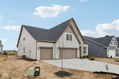 4964 Elaine Ct, Noblesville, IN, 46062-7079 | Card Image