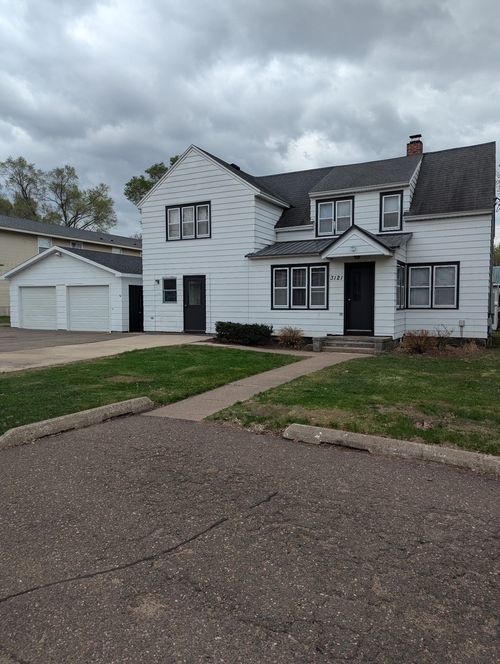 3-3121 Seymour Rd, Eau Claire, WI, 54703-3749 | Card Image