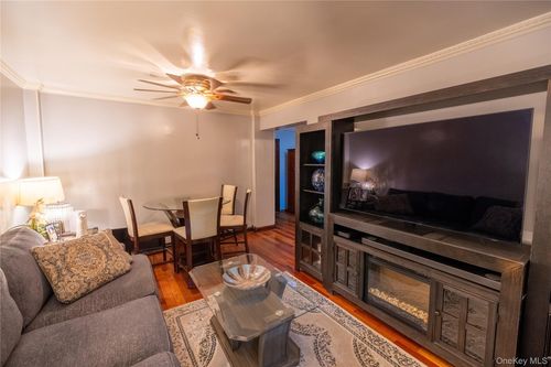 5h-120-10 85th Ave, Kew Gardens, NY, 11415 | Card Image