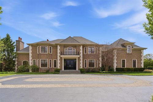 6 Evergreen Way, Glen Head, NY, 11545-2542 | Card Image