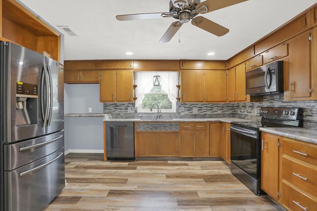 2220 E 7 Th St, House other with 2 bedrooms, 2 bathrooms and null parking in Anderson IN | Image 16