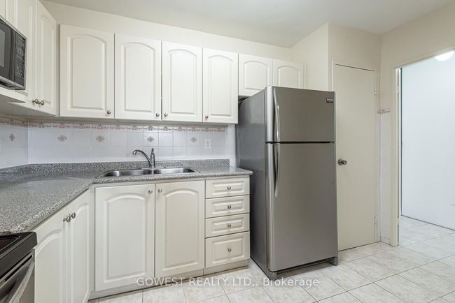 615 - 60 Pavane Linkway, Condo with 2 bedrooms, 1 bathrooms and 1 parking in North York ON | Image 20