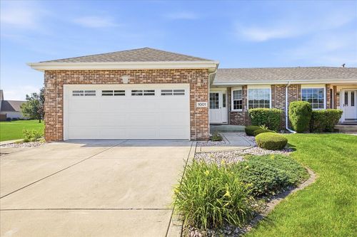 1001 Freedom Cir N, Crown Point, IN, 46307-3077 | Card Image