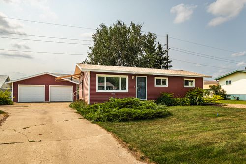 1516 Viking Ave, Holmen, WI, 54636-9668 | Card Image