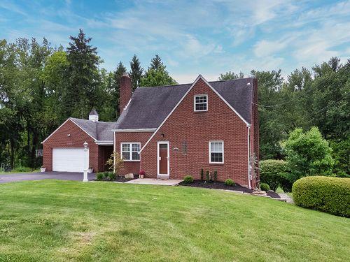 212 Hays Rd, Upper St Clair, PA, 15241-1813 | Card Image