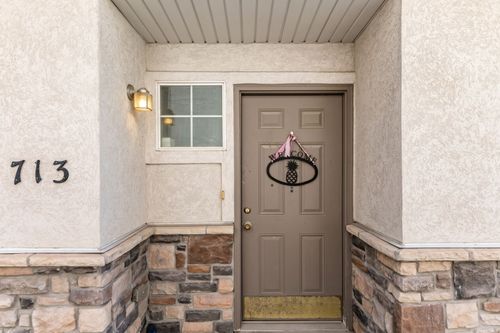 713 Buckingham Dr, North Salt Lake, UT, 84054-6099 | Card Image