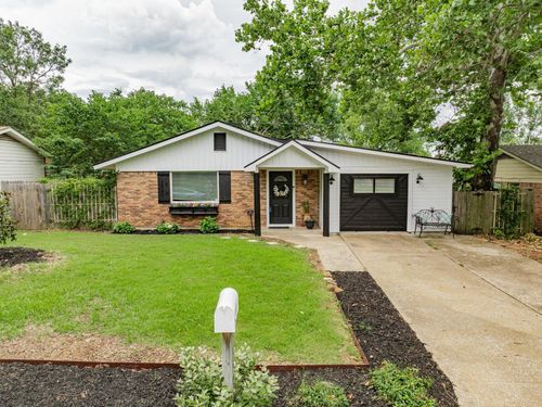 2532 Steven Dr, Denison, TX, 75020-7166 | Card Image