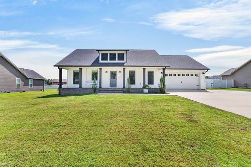 6715 Parwood Dr, Baxter, TN, 38544-0649 | Card Image