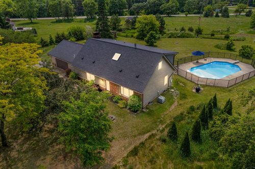 3307517 Split Rail Dr, Mukwonago, WI, 53149-9312 | Card Image