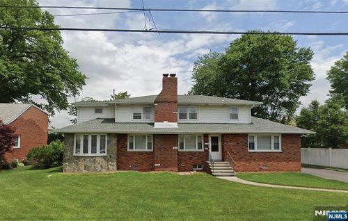 44 Roosevelt St, Little Ferry, NJ, 07643-1762 | Card Image