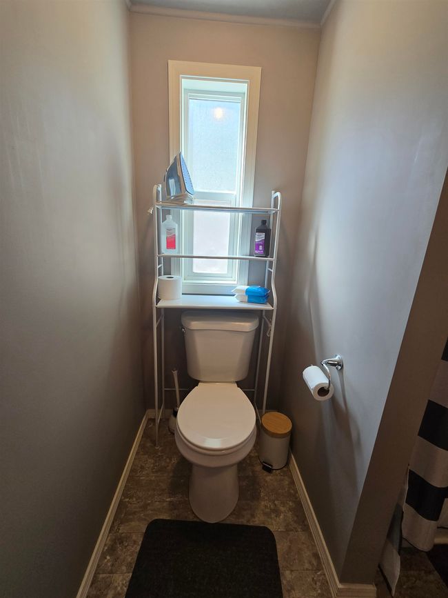 35312 N Newport Hwy, House other with 3 bedrooms, 2 bathrooms and null parking in Chattaroy WA | Image 11
