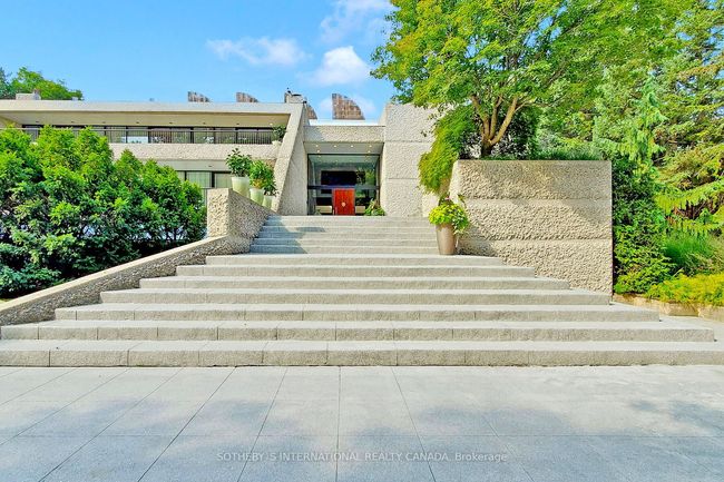 30 High Point Rd, House other with 8 bedrooms, 13 bathrooms and 35 parking in North York ON | Image 5