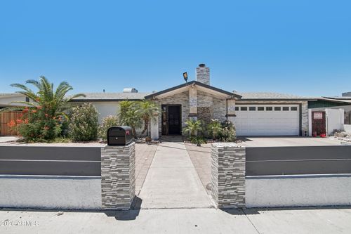 3829 W Thunderbird Rd, Phoenix, AZ, 85053-5440 | Card Image