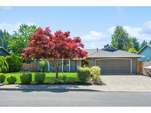 210 Silver Loop, Silverton, OR, 97381 | Card Image