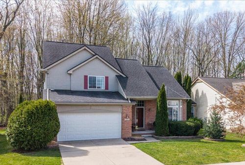 7956 Thornhill Dr, Ypsilanti, MI, 48197-6160 | Card Image