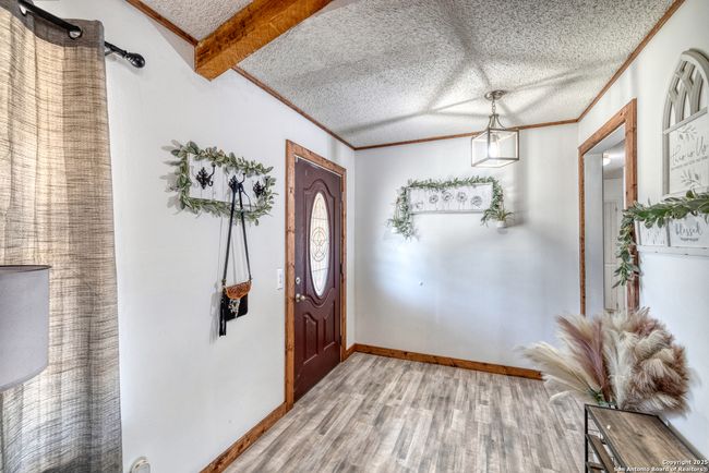 36 Pecan Dr, House other with 3 bedrooms, 3 bathrooms and null parking in Leakey TX | Image 5