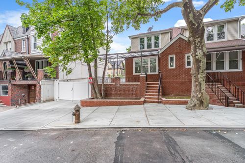 149 67th St, Brooklyn, NY, 11220-4804 | Card Image