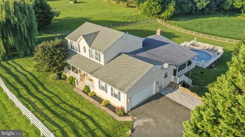 495 Throne Rd, FAWN GROVE, PA, 17321-9342 | Card Image