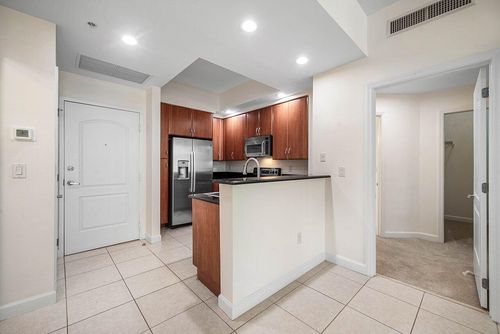 717-801 S Olive Ave, West Palm Beach, FL, 33401-6187 | Card Image