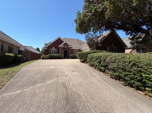 2817 Ingram Dr, Grand Prairie, TX, 75052-8348 | Card Image